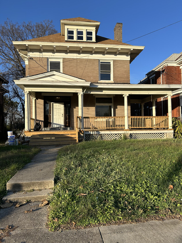 Front of House - 1816 Brewster Ave