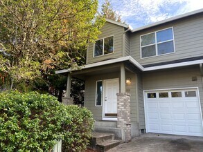 Building Photo - 15626 NE Milton Pl