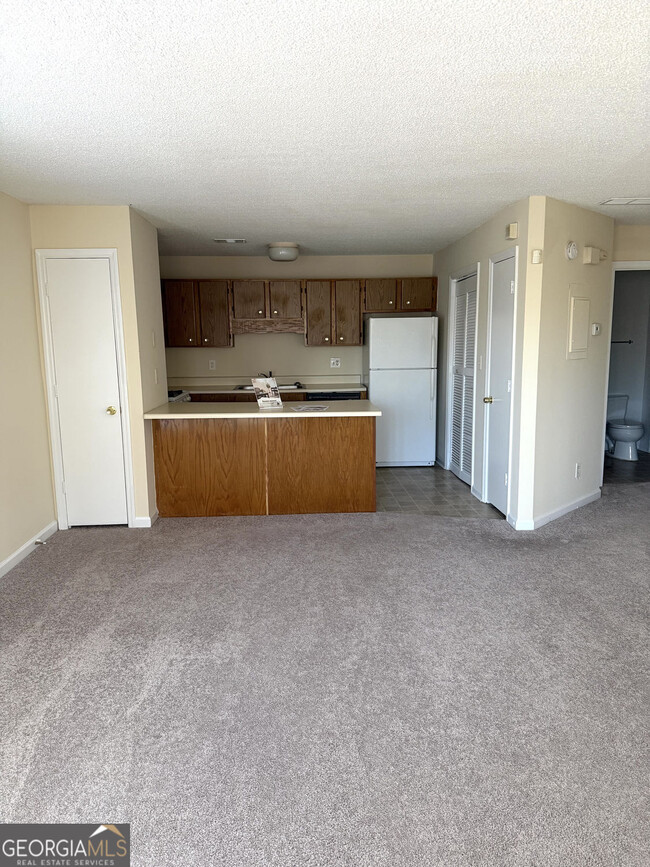 Foto del edificio - 1600 Oakpoint Dr SW