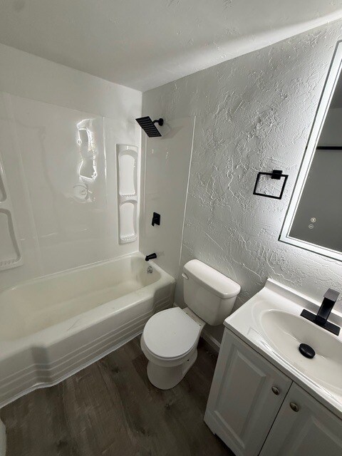 Building Photo - 2637 Grand Ave