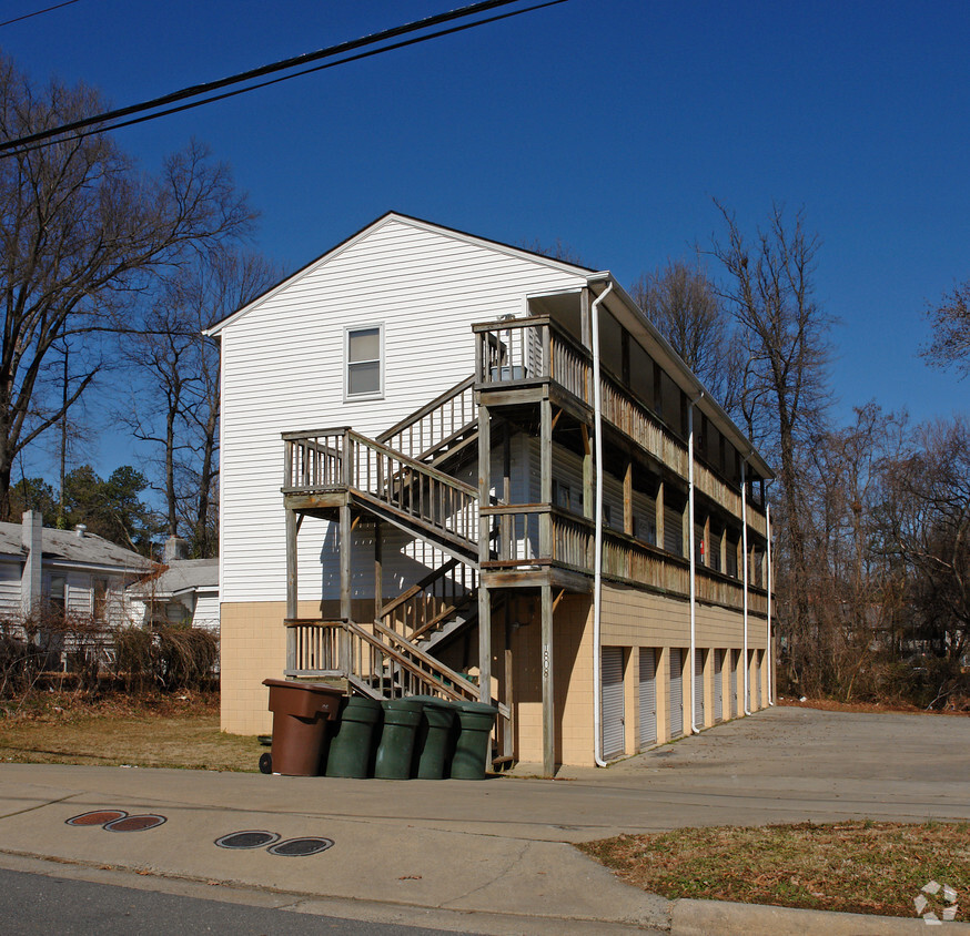 Building Photo - 1808 Sherwood St