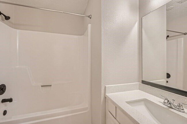 Building Photo - 4255 Bridledon Ln