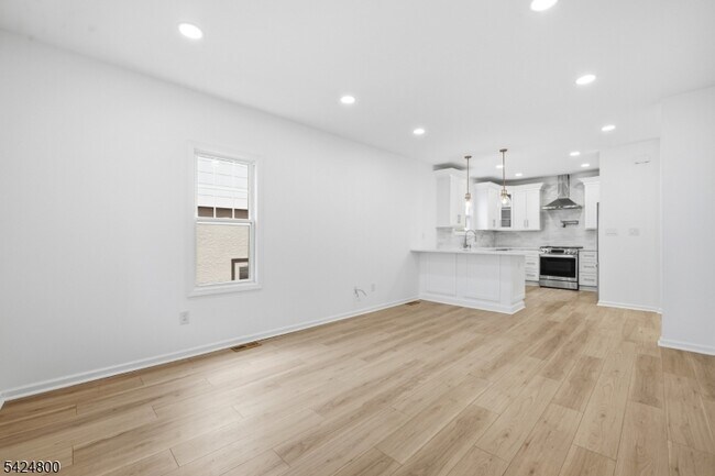 Foto del edificio - 40 Edgewood Rd