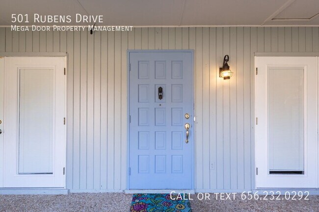 Foto del edificio - 501 Rubens Dr