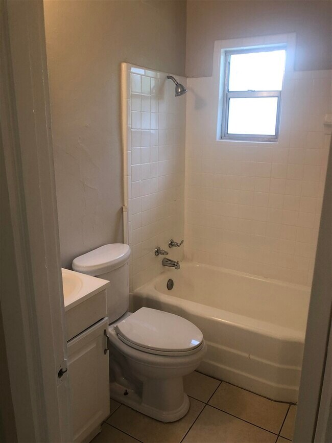 Foto del edificio - 1518 Arizona St