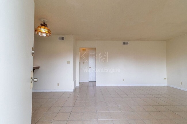 Foto del edificio - 1227 Pinetree Dr