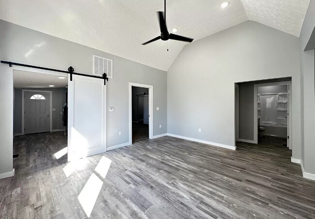 Building Photo - Remodeled 3 Bedroom House