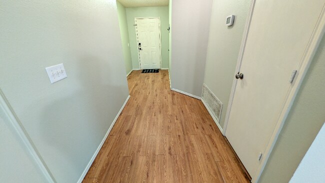 Foto del edificio - 921 Wintercreek Dr