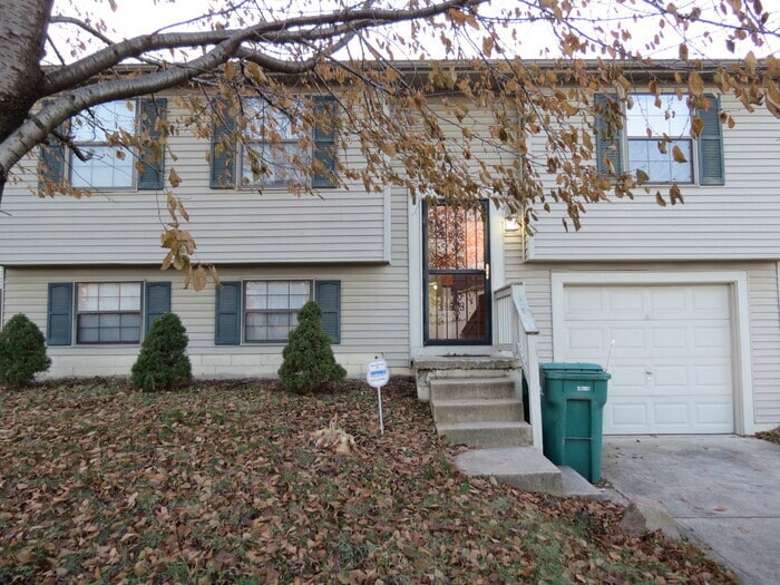 Primary Photo - 2129 Brett Ct