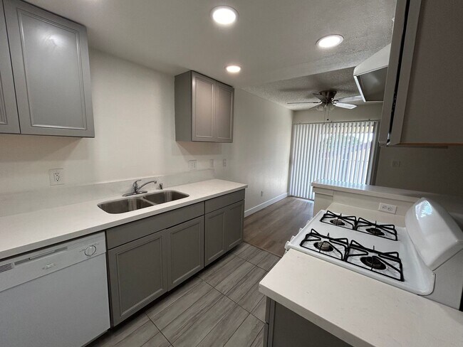 Foto del edificio - TREVORLANE4146