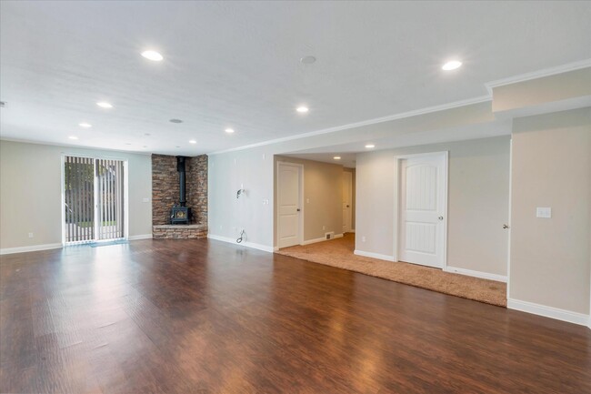 Building Photo - 3091 E Sandpiper Rd