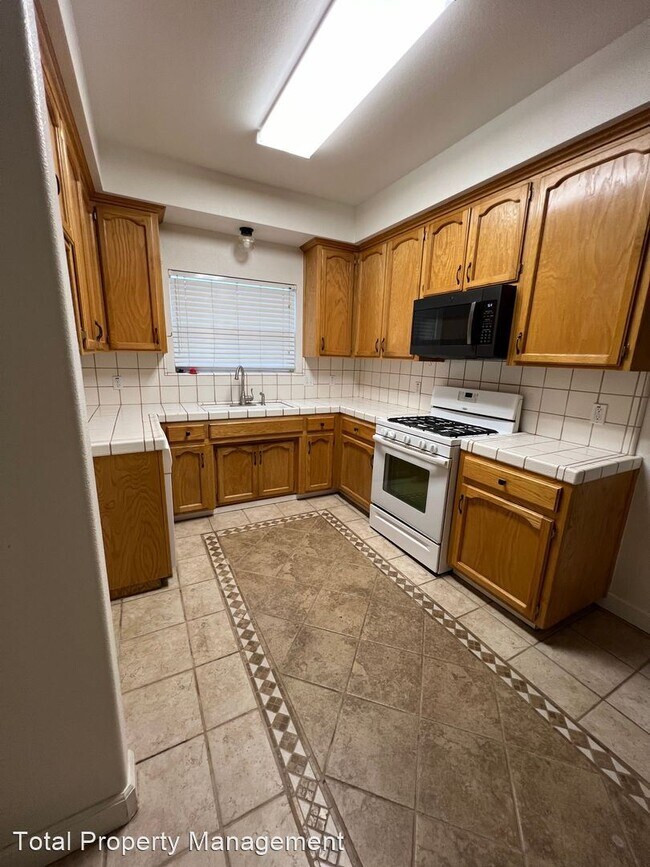 Foto del edificio - 3 br, 2.5 bath House - 1181 Joy Ct.
