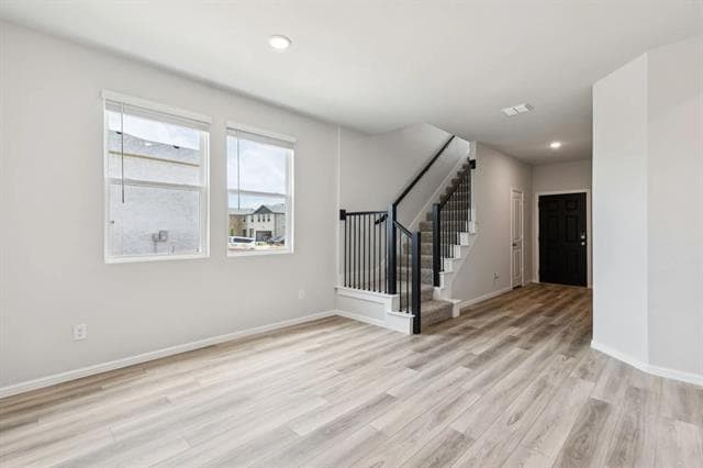 Building Photo - 717 Portina Dr