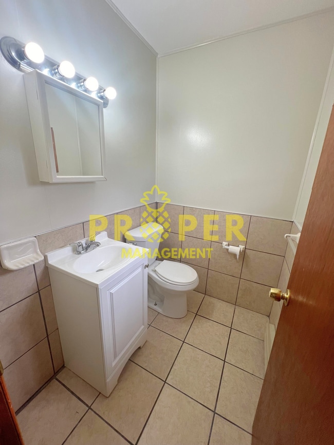 Foto del edificio - 2 bedrooms 1.5 bathrooms