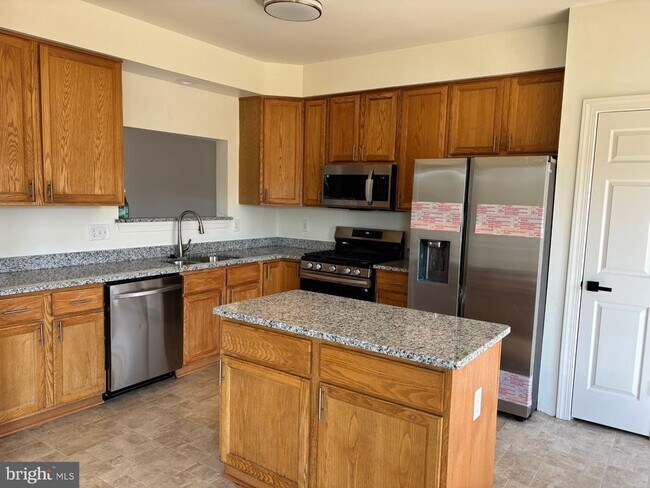 Foto del edificio - 14274 Madrigal Dr