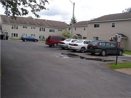 Building Photo - Bronner Manor Apartments