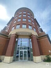 Building Photo - 6000 N Cicero Ave