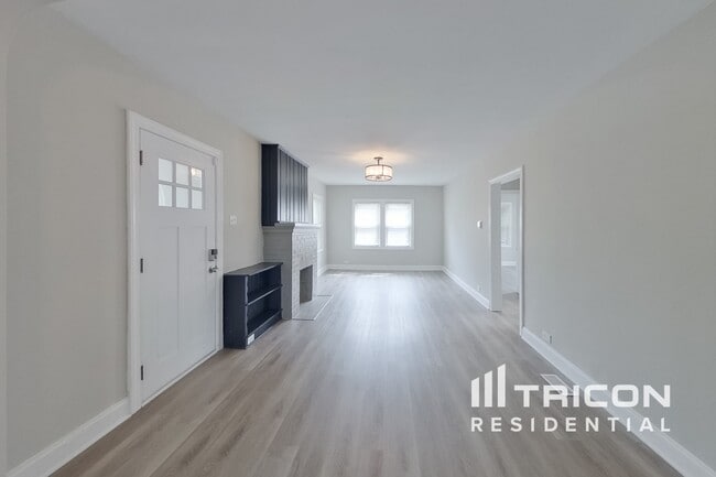 Building Photo - 127 Clearfield Ave