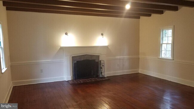 Building Photo - 8130 Rose Hill Manor Pl