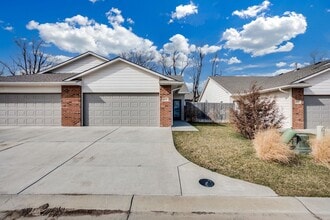 Building Photo - 4532 N Froli St