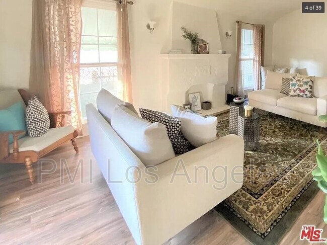 Foto del edificio - 723 E 81st St