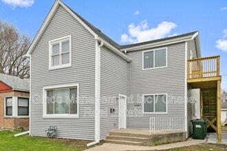 Building Photo - 9305 S Homan Ave