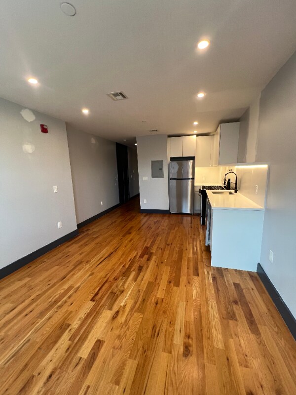 Foto del edificio - 568 Communipaw Ave