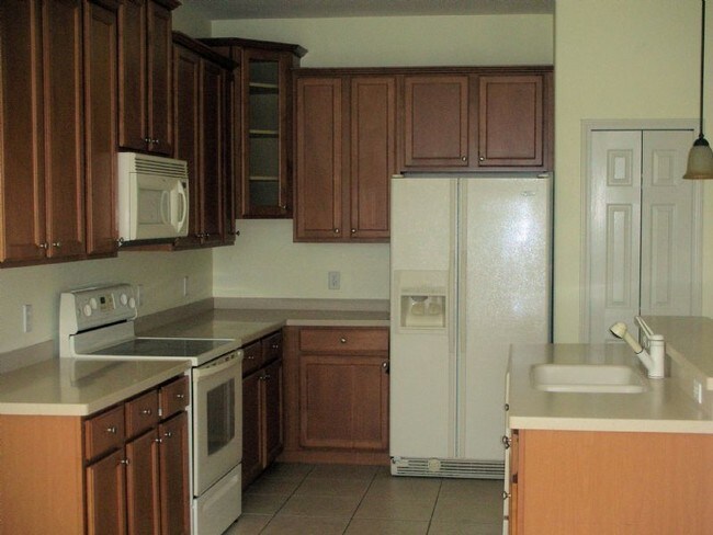 Building Photo - 317 Silver Falls Dr
