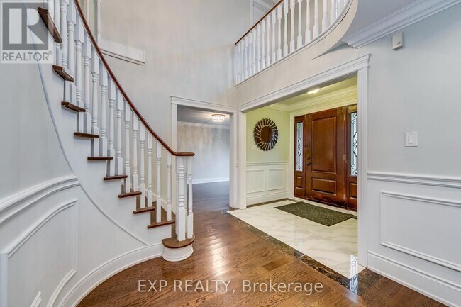 Photo du bâtiment - 1135 Montrose Abbey Dr