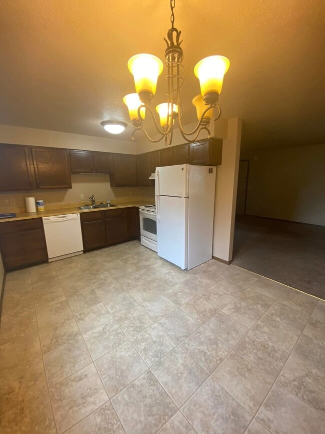 Building Photo - 2808 E Klondike Trl