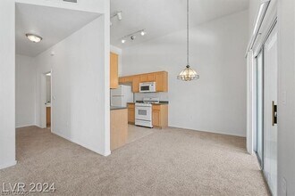 Building Photo - 3540 Cactus Shadow St