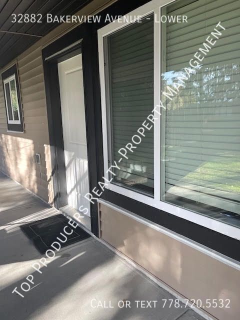 Building Photo - Utilities Included - Ground Level Suite