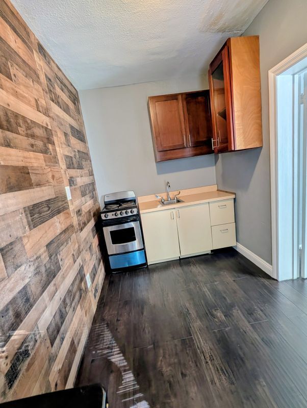 Foto del edificio - 447 W 18th St