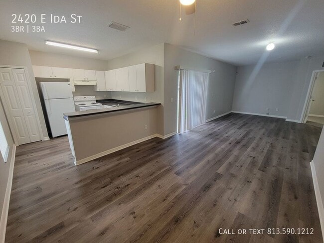 Foto del edificio - Beautiful Tampa Home