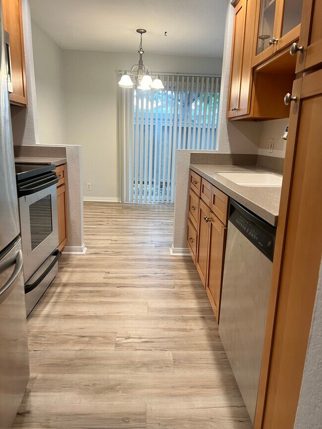 Building Photo - 4085 Rosenda Ct