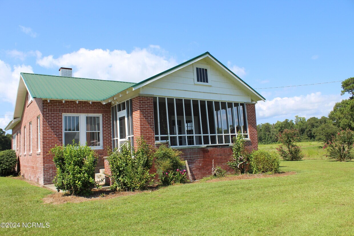 1880 Ocean Hwy W, Supply, NC 28462 House Rental in Supply, NC