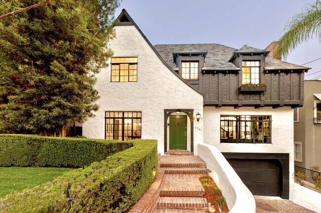 Building Photo - 5921 Canyon Cove