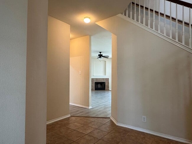 Building Photo - 4526 Darien Vista