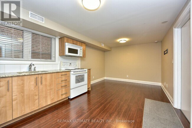 Photo du bâtiment - 487 Salem Ave N