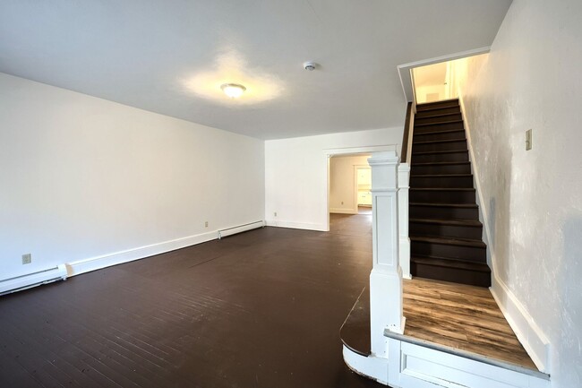 Building Photo - HOUSE OPEN 3-1-2025 FROM 11-1PM!!!   Charm...