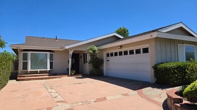 Building Photo - 3870 Wisteria St