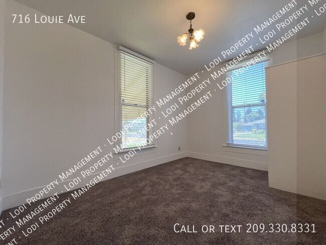 Foto del edificio - 716 Louie Ave