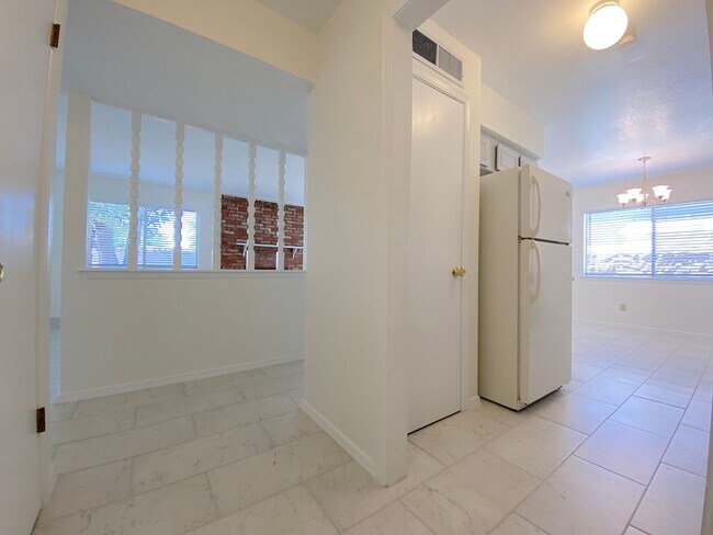 Foto del edificio - Northeast El Paso 3 Bed Refrig A/C