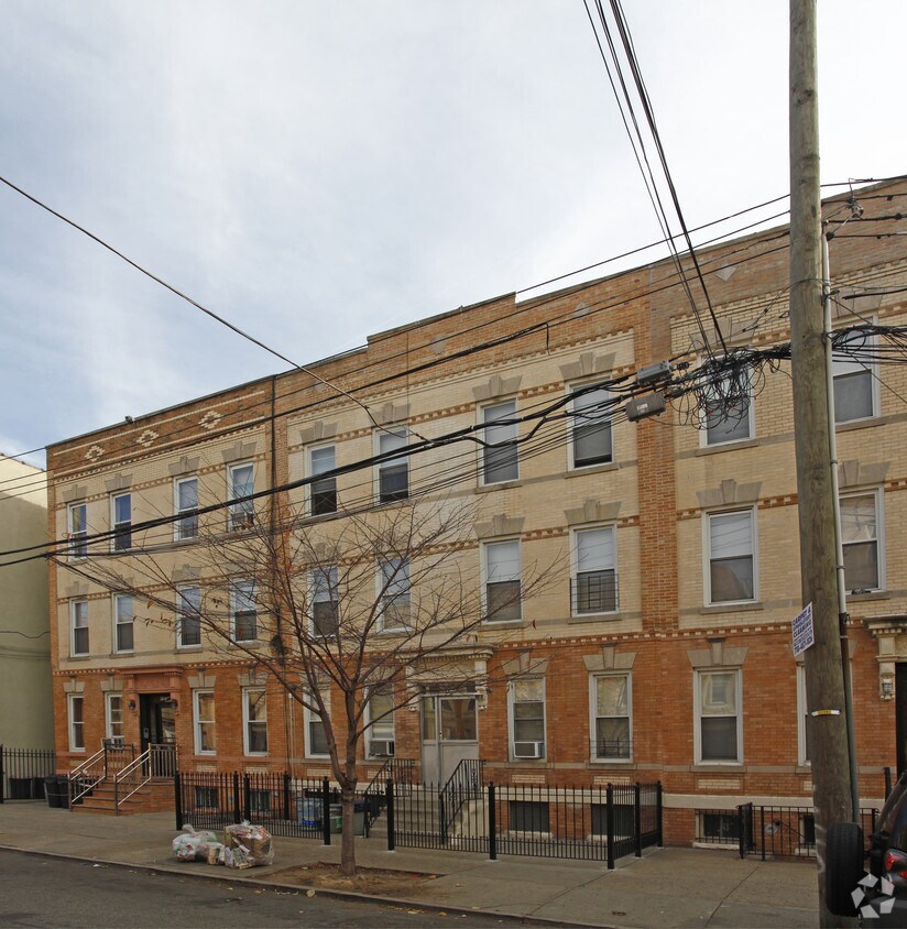 Foto del edificio - 30-91 44th St