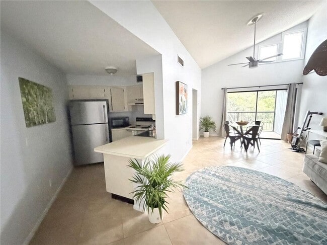 Building Photo - 3914 Atrium Dr