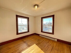 Building Photo - 457 Beech St