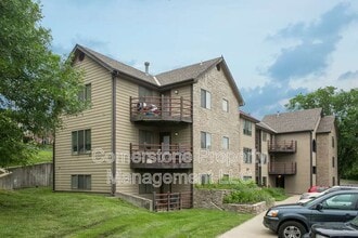 Building Photo - 1000 Emery Rd