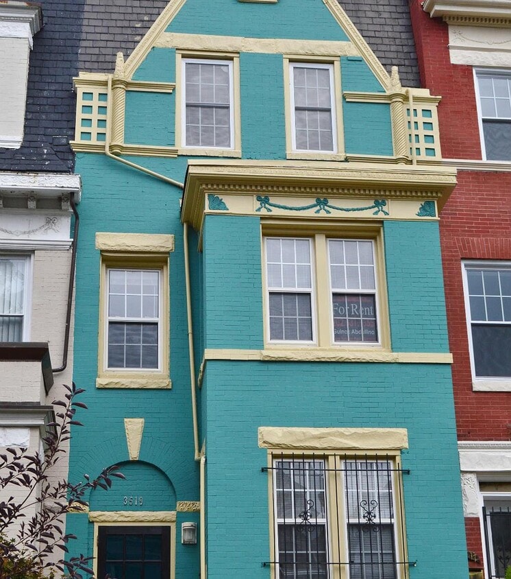 Primary Photo - 3519 10th St NW