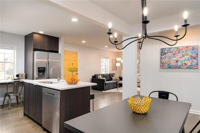 Foto del edificio - 799 Verner St NW