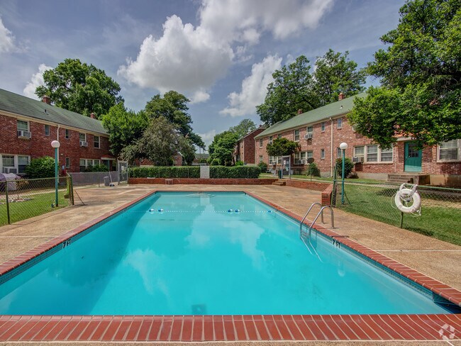 Central Knoll Apartments for Rent with Utilities Included - Memphis, TN